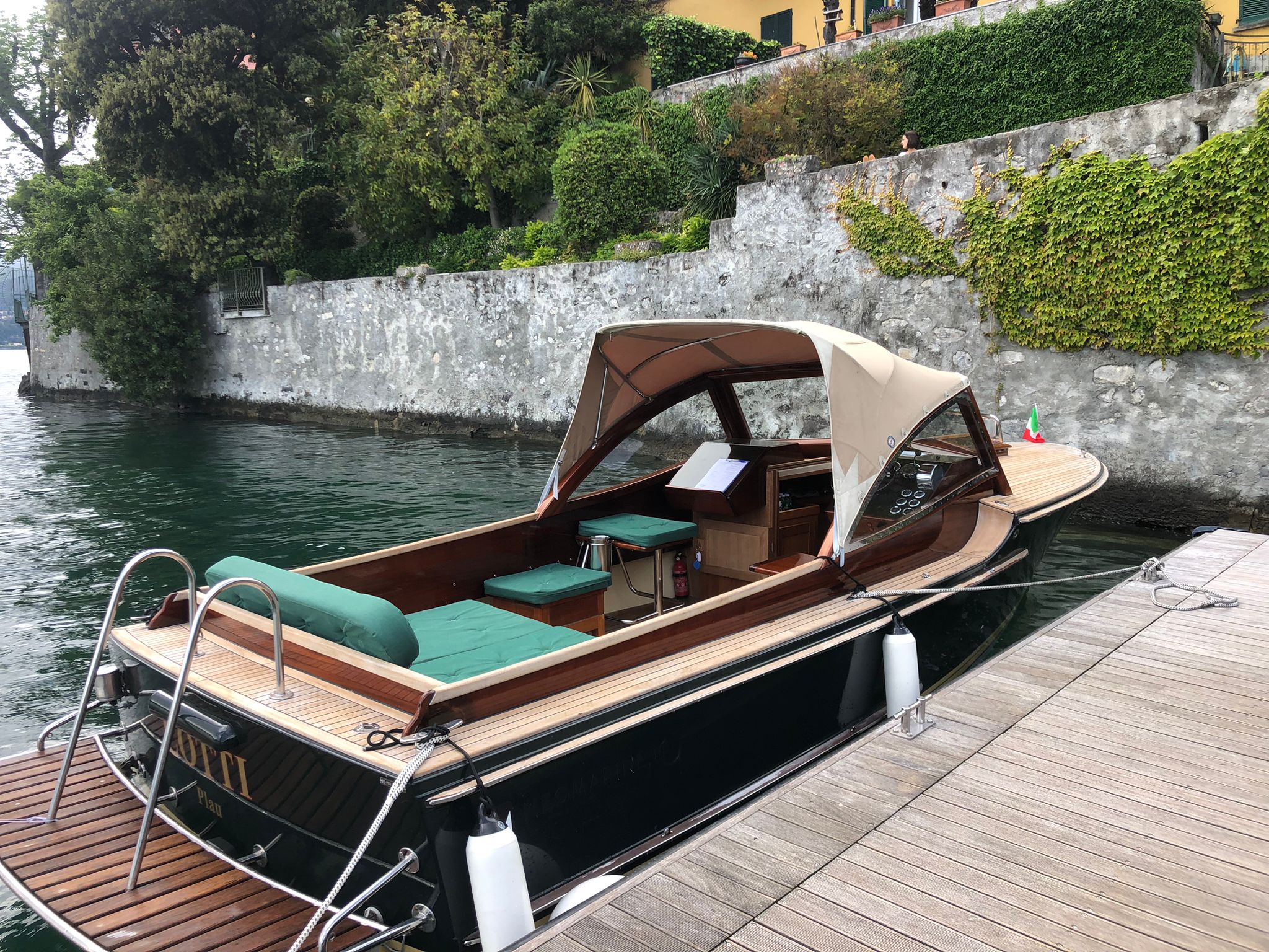 Neomarine - Vendita usato - Kiel classic 23 - Una barca che non passa inosservata!