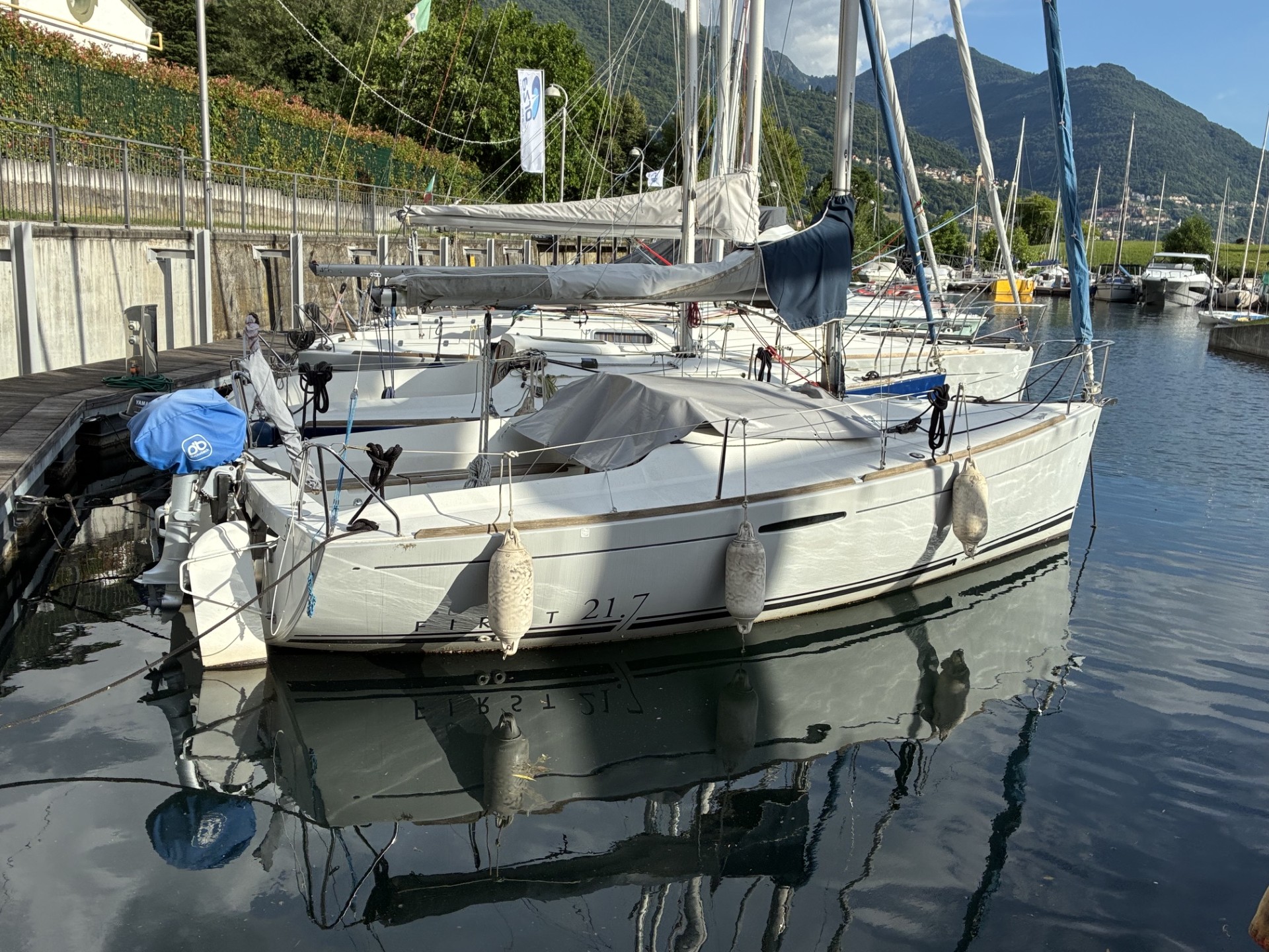 Neomarine - Vendita usato - First 21.7