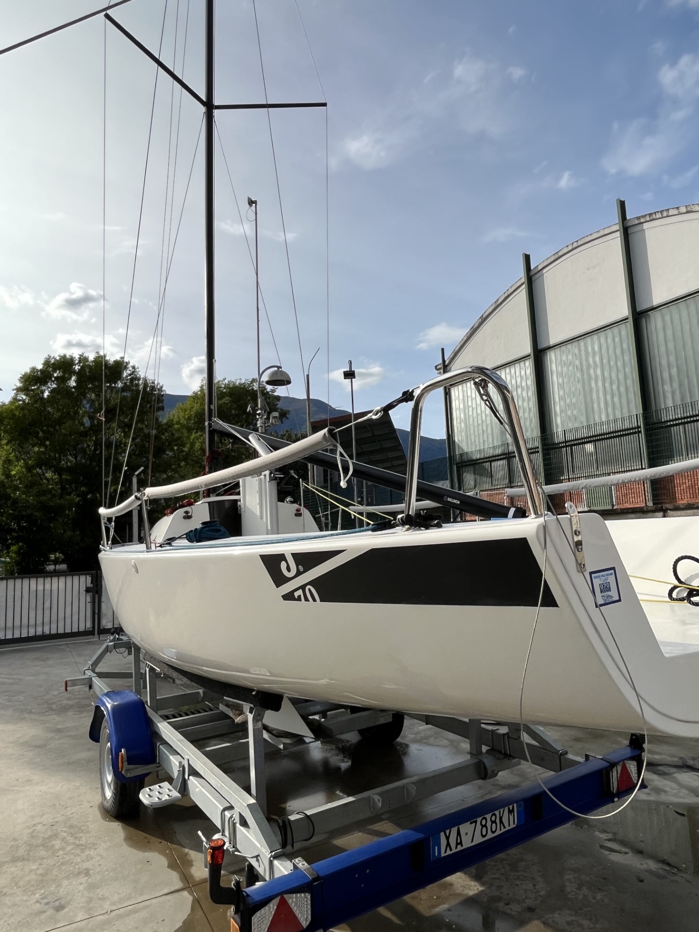 Neomarine - Vendita usato - J70