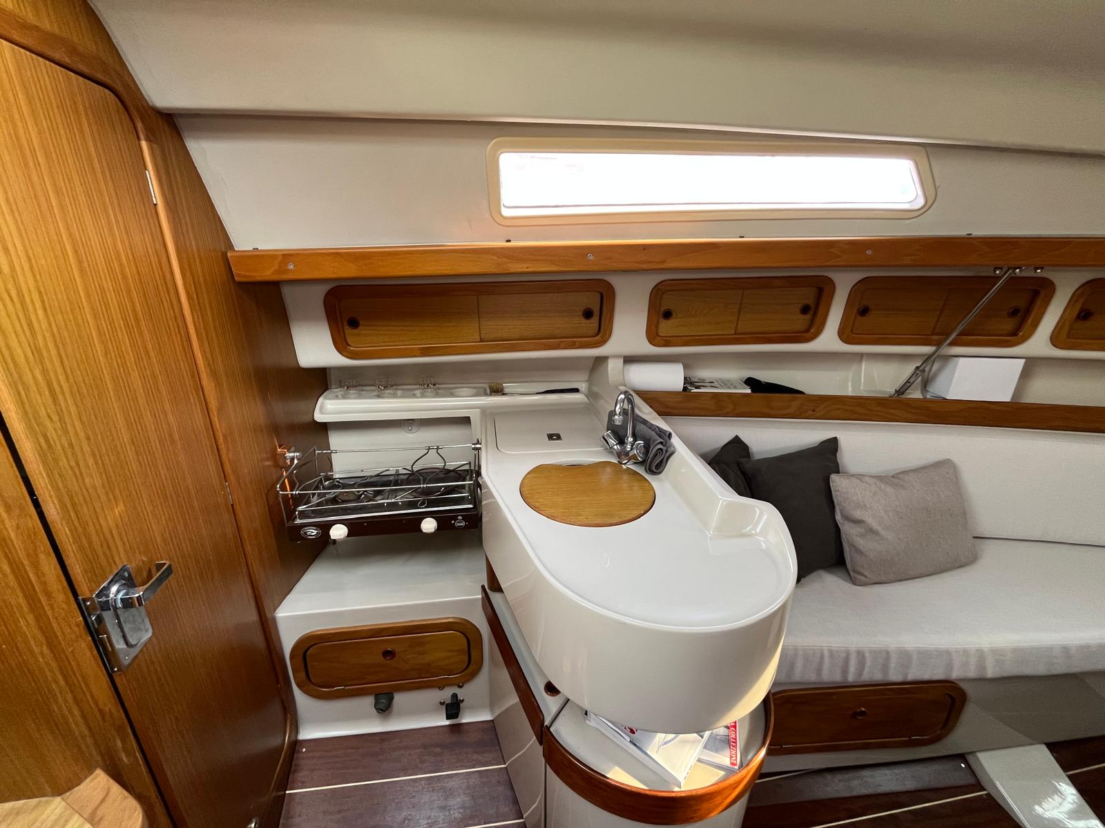 Neomarine - Vendita usato - Comet 303 - refit completo anno 2024