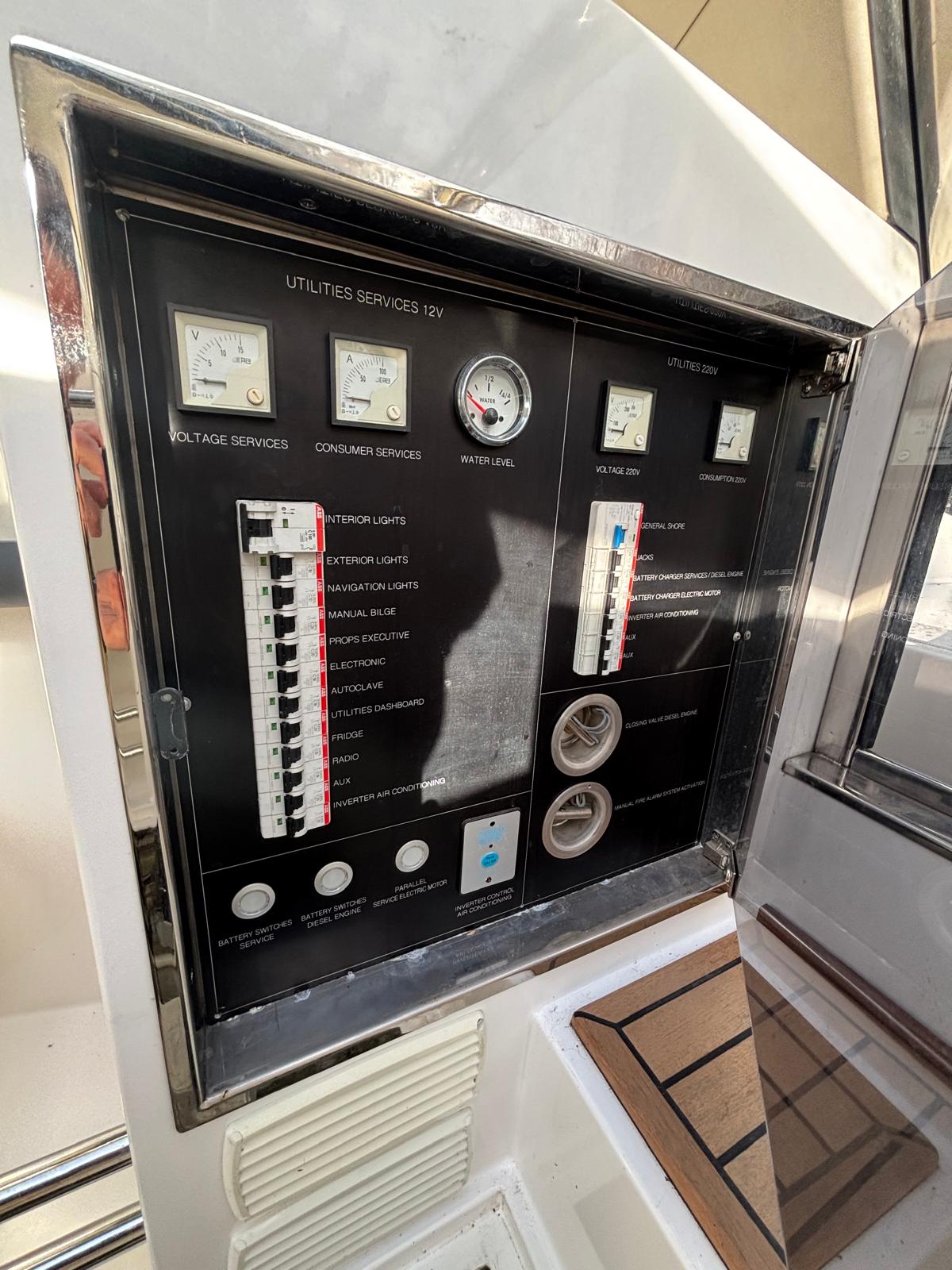 Neomarine - Vendita usato - TAXI BOAT IBRIDO - super occasione barca DEMO