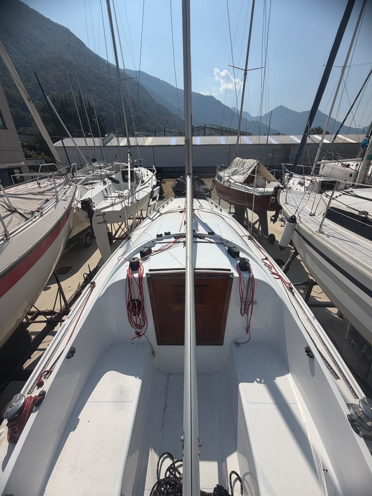 Neomarine - Vendita usato - H-BOAT – Barca a vela con motore fuoribordo